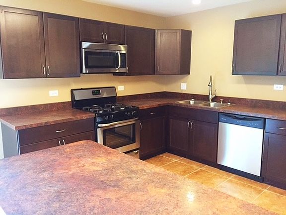 3rd image of 2080 Narcissus Ave