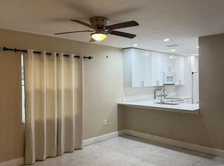 7725 40th St N APT 2, Pinellas Park, FL 33781