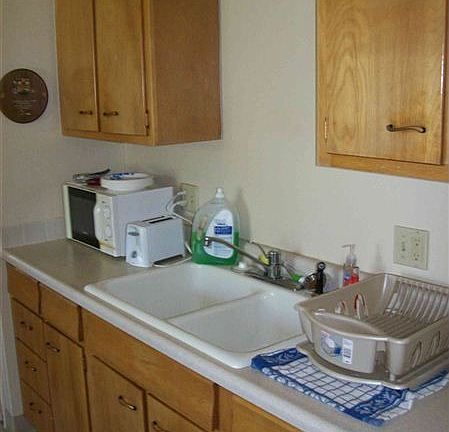 1028 Kitchen