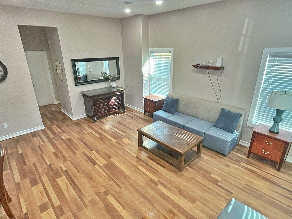 2nd image of 70 Moury Ave SE
