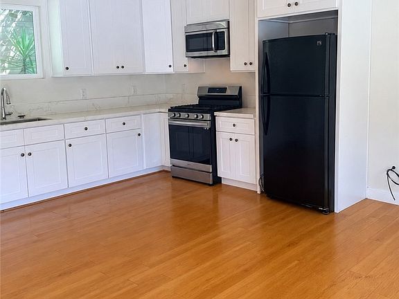 3rd image of 416 Sinclair Ave #A