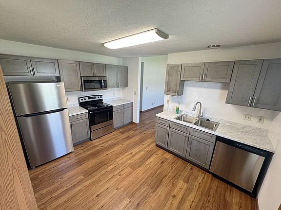 2nd image of 3106 Chardonnay Ct Unit B