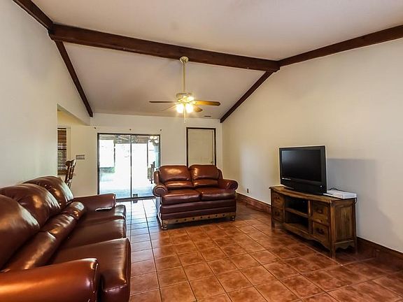 4th image of 1710 Ivy Ln
