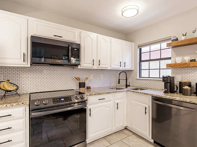 1531 McCoy St — Photo 7