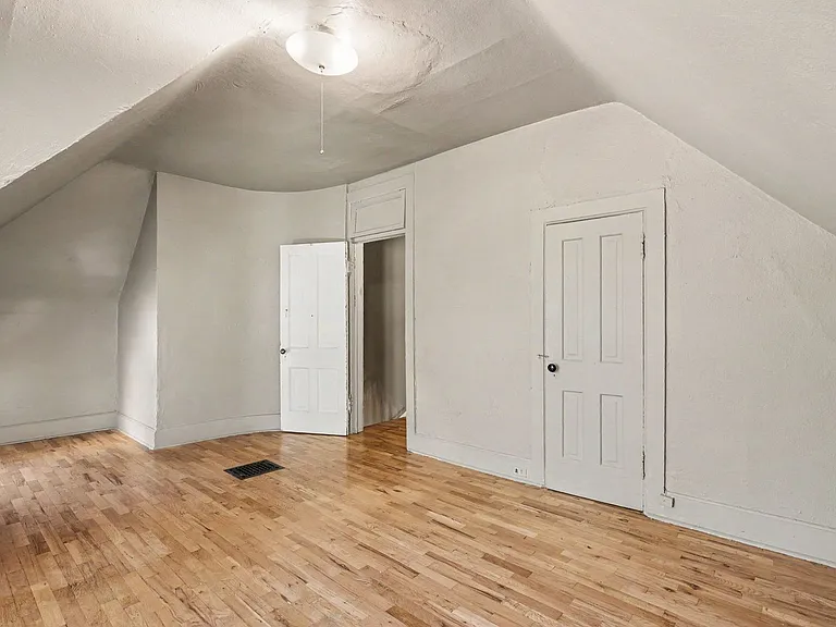 46 S Lincoln St — Photo 13