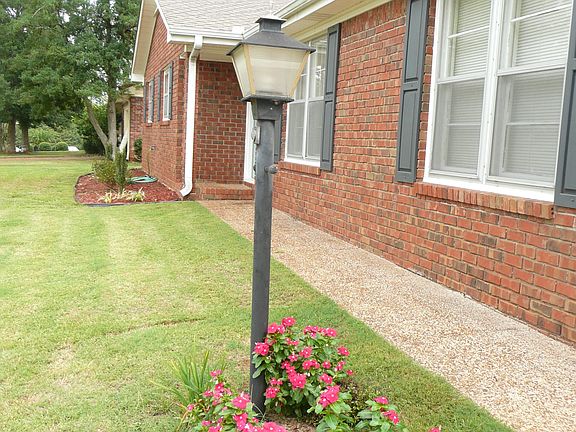 2nd image of 2520 Chickasaw Dr