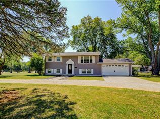 2932 Kingsley Dr, Decatur, IL 62521