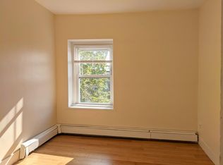 2 Evergreen Sq #3B, Somerville, MA 02143