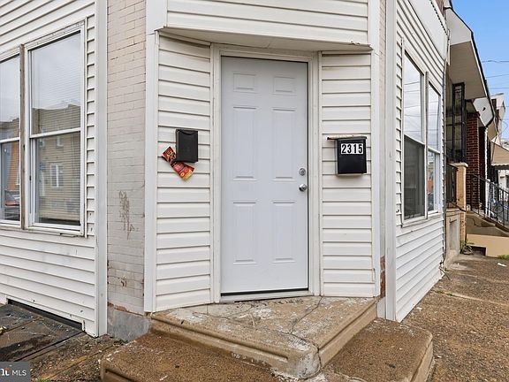 4th image of 2315 E Ann St