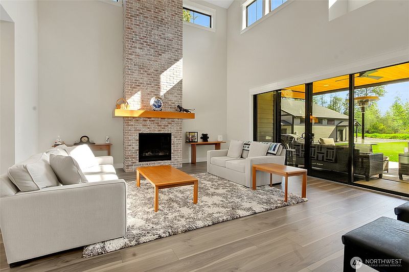 4th image of 28711 132nd Avenue E