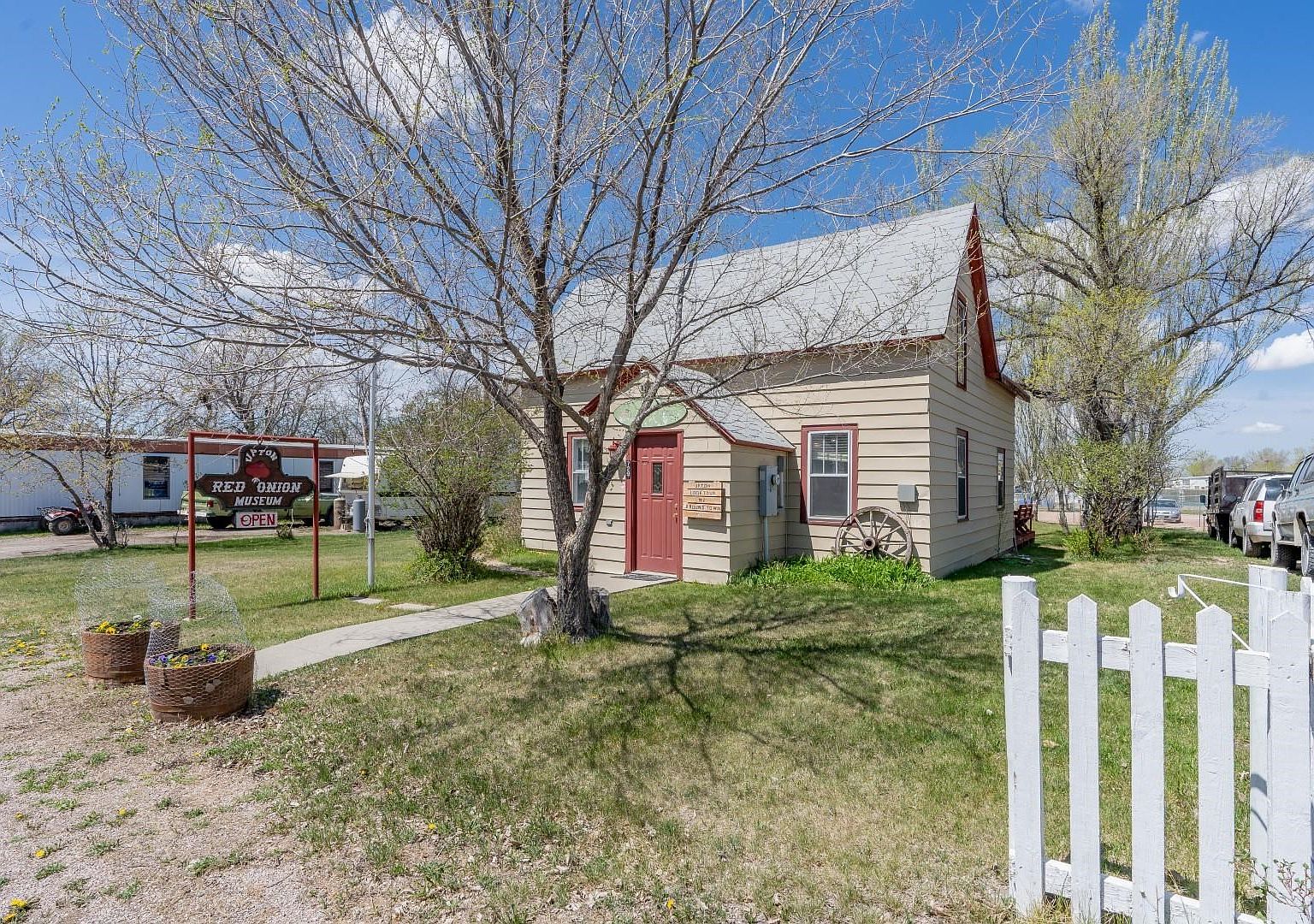 729 Birch St, Upton, WY 82730 Zillow
