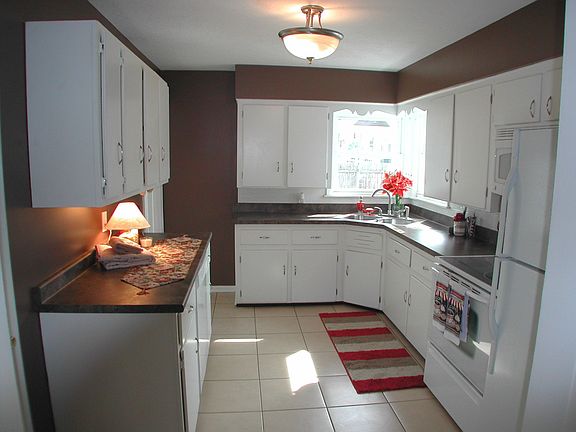 3rd image of 2275 8th St