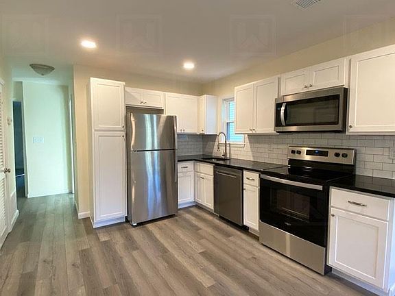 3rd image of 524 55th St S