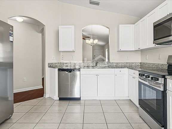 4th image of 18534 Kentisbury Ct