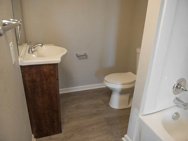 307 N 10th Ave — Photo 10