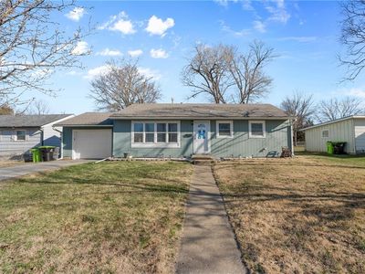 706 W Clay St, Harrisonville, MO, 64701