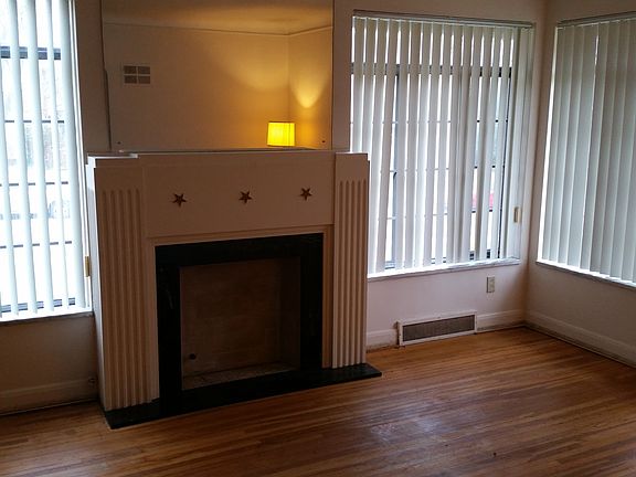 2nd image of 2130 Wyndhurst Rd #2