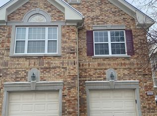 1256 Christine Ct, Vernon Hills, IL