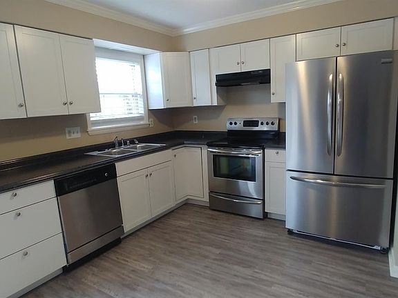 3rd image of 1348 Canonero Dr