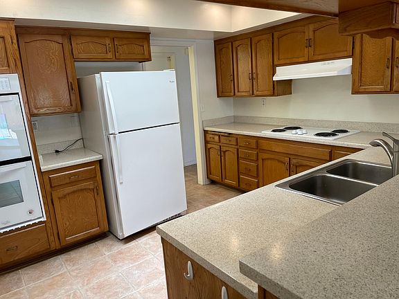3rd image of 6208 Snowbond St