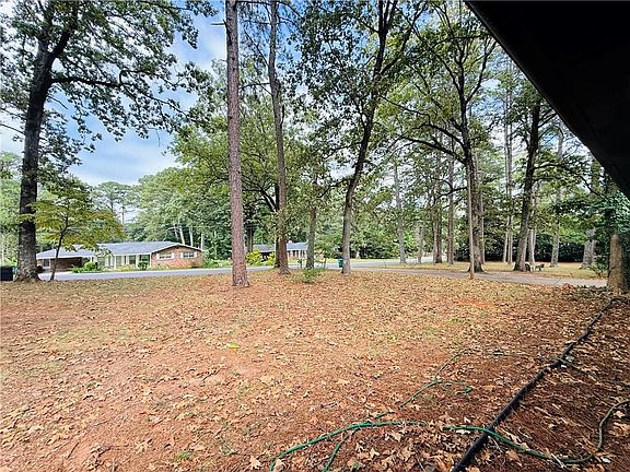 3rd image of 5456 Brownlee Rd