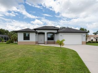 1450 Scenic St, Lehigh Acres, FL 33936