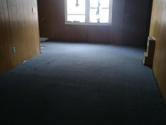 5th image of 6001 Hazlett St #1