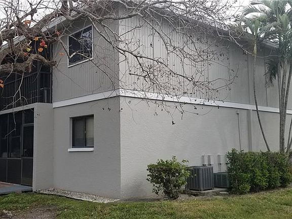 4th image of 423 Cape Coral Pkwy W APT 105