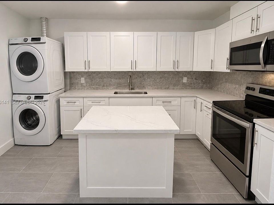 1st image of 5190 E 10th Ave APT 1