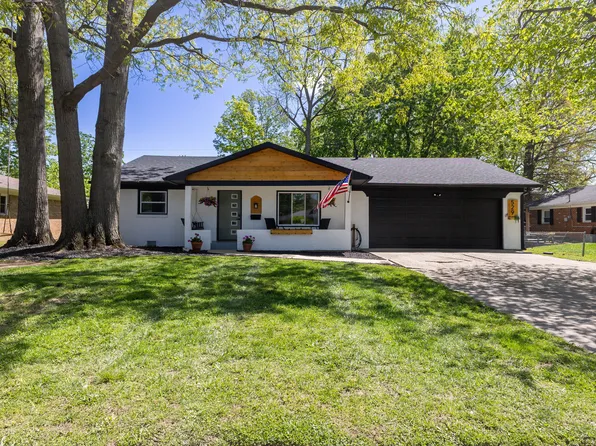 529 Lawndale Dr, Plainfield, IN 46168