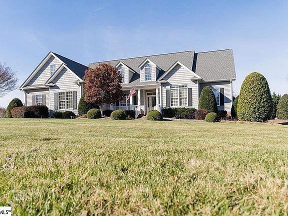 2nd image of 600 Dills Farm Way