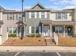 27 Doris Ave E UNIT 105, Jacksonville, NC 28540