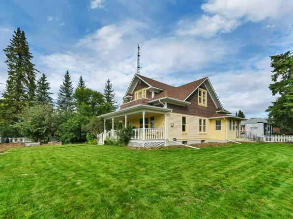 5301 W 50th St, Bentley, AB T0C 0J0