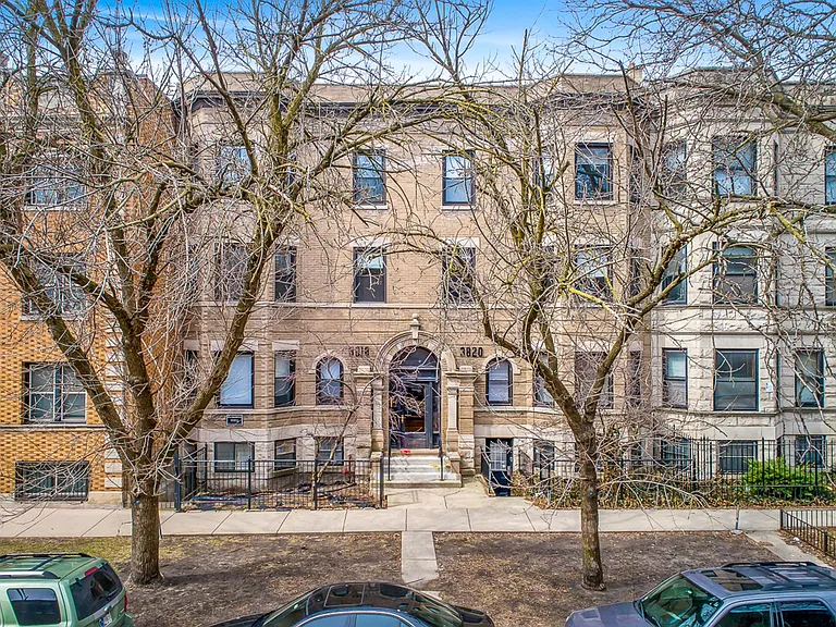 3818 N Sheffield Ave — Photo 1