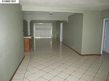 4th image of 746 Douglas Dr