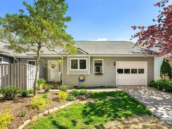 2 Llama Vista Ct, Black Mountain, NC 28711