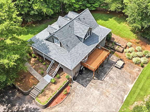 4th image of 421 S Mount Carmel Rd