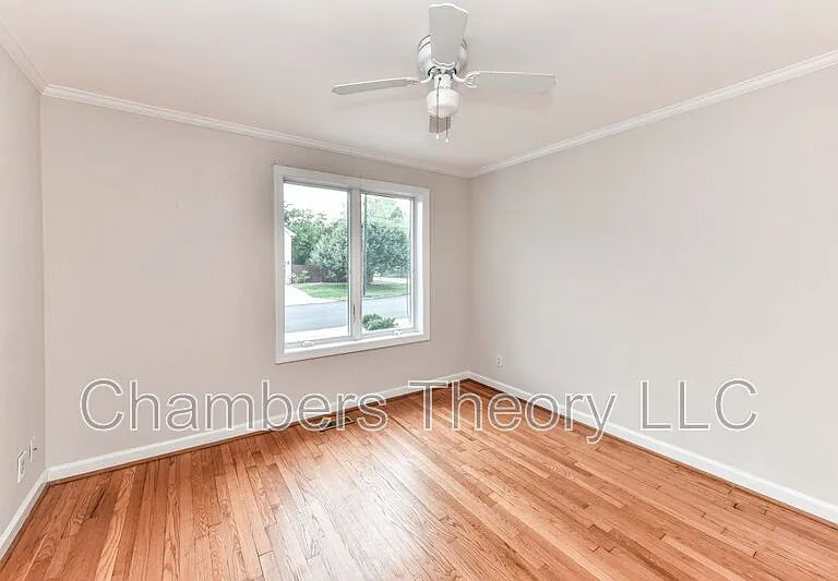 419 S Barton St — Photo 11