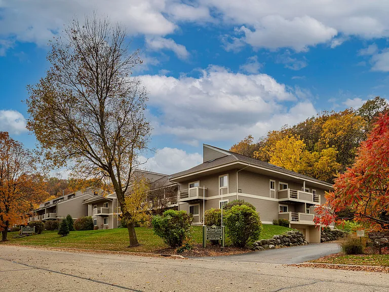 Cedar Glen Apartments (Phase I and II) — Photo 5