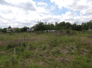 225 Skyline Dr, Bay Saint Louis, MS 39520