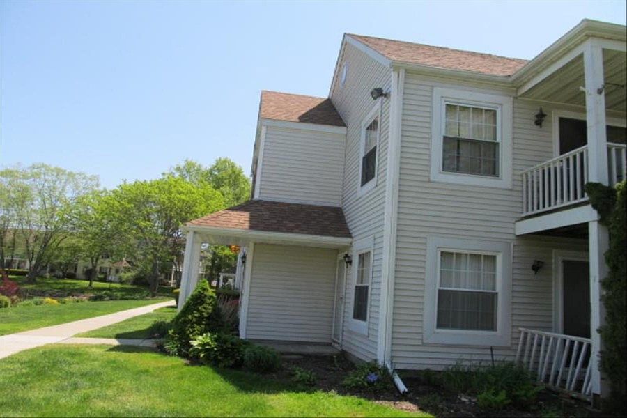 2nd image of 20 Fairview Cir