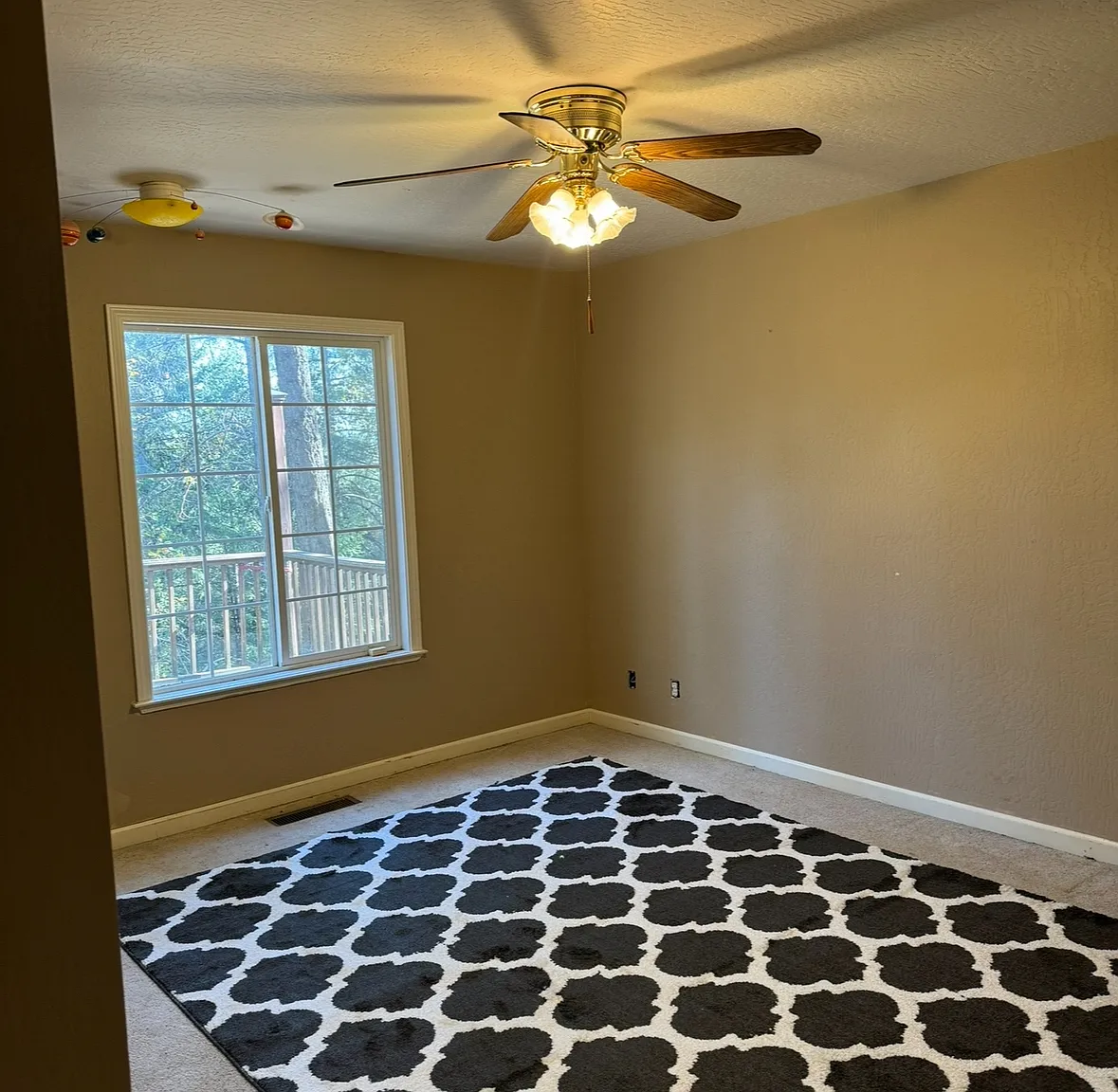 Sierra Ridge Ct, Colfax — Photo 1