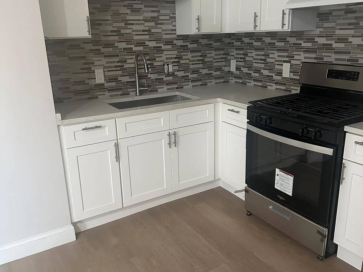 3 bed, 1100 sqft, $2,000 — Photo 1