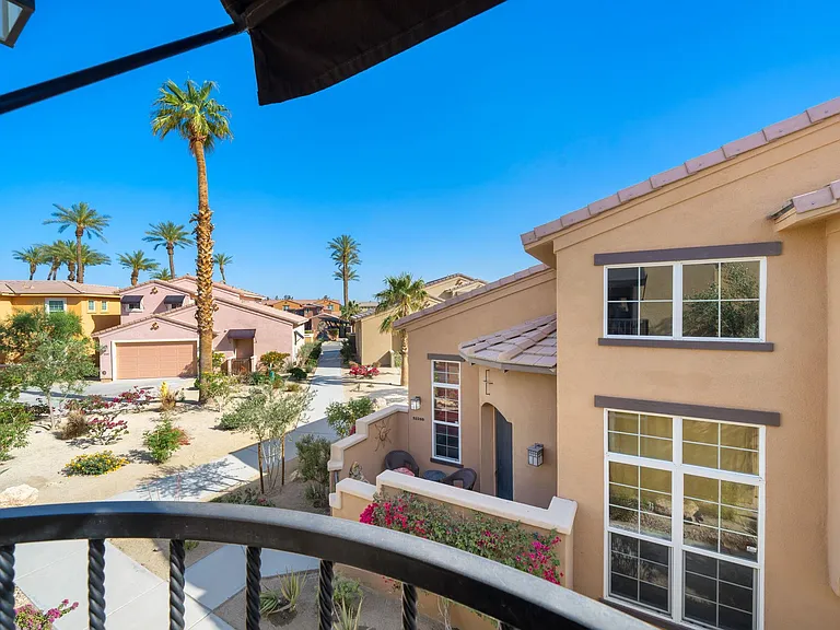 52230 Desert Spoon Ct — Photo 38
