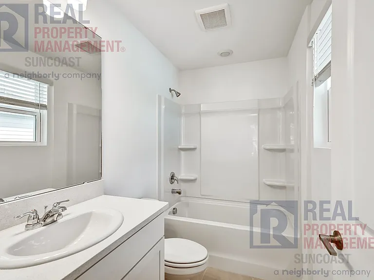 8700 Daybreak St — Photo 14