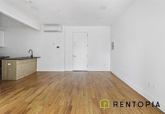 3rd image of 61 Montrose Ave #5E