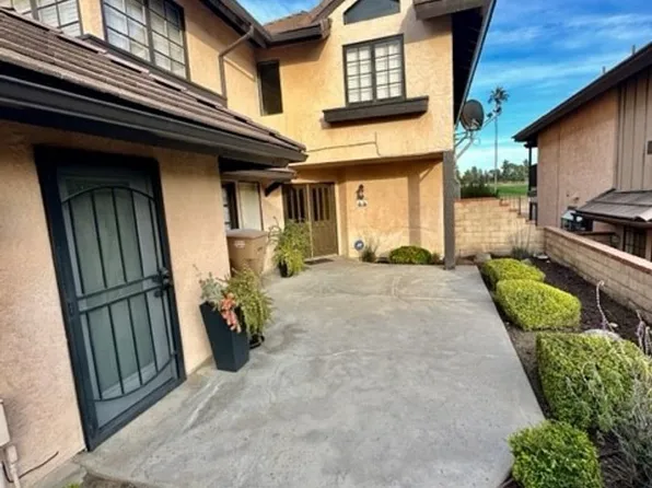 2323 E Hills Dr #45, Bakersfield, CA 93306