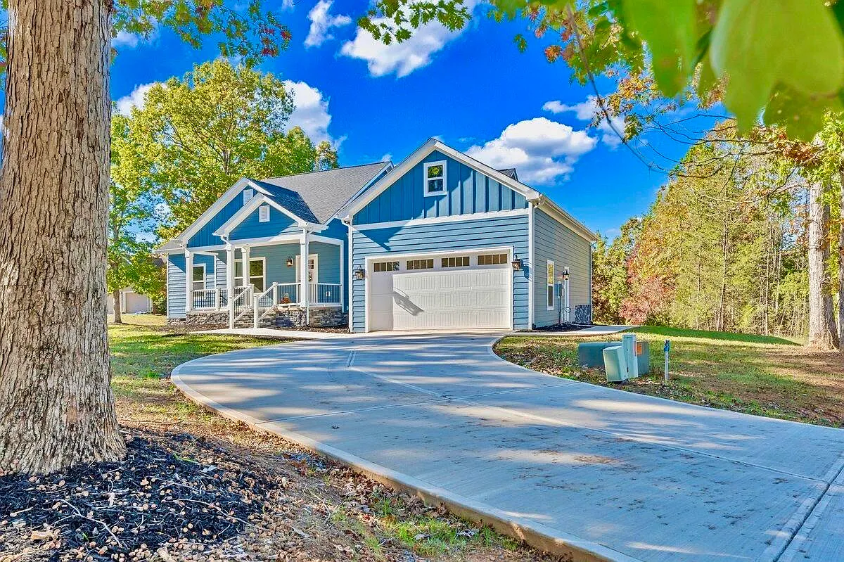206 Spyglass Ln photo 1