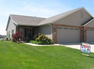 602 Circle Dr, Coal City, IL 60416