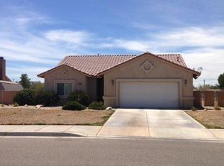 14236 Nanticoke Rd, Apple Valley, CA 92307